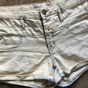 No Boundaries NOBO short shorts light wash denim